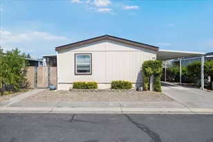 1570 S Peach St, Medford, OR 97501 - Photo 1