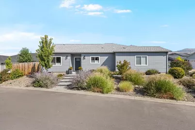 300 Oak Valley Drive, Talent, OR 97540 - Photo 1