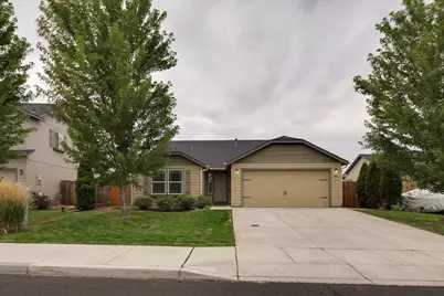 367 SW 32nd Street, Redmond, OR 97756 - Photo 1