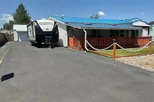 13905 Ravenwood Dr, Klamath Falls, OR 97601 - Photo 1