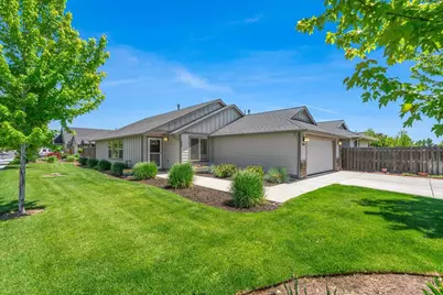 1370 NW 21st Street, Redmond, OR 97756 - Photo 1