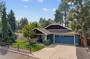 977 SW Hill St, Bend, OR 97702 - Photo 1