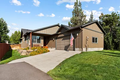 2679 SW Salmon Avenue, Redmond, OR 97756 - Photo 1