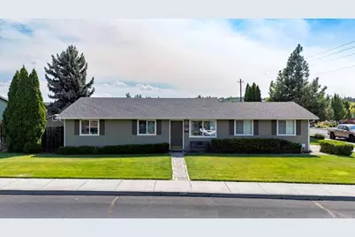 1712 SW 35th Street, Redmond, OR 97756 - Photo 1