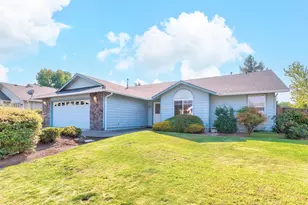 2052 SW Nebraska Ave, Grants Pass, OR 97527 - Photo 1