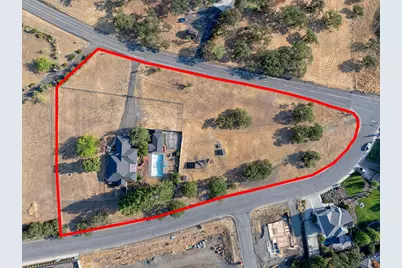 5493 Hillcrest Road, Medford, OR 97504 - Photo 1