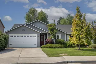 1829 NE 7th St, Redmond, OR 97756 - Photo 1