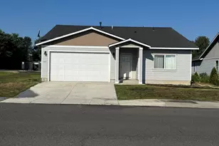 667 Liberty Dr, Metolius, OR 97741 - Photo 1