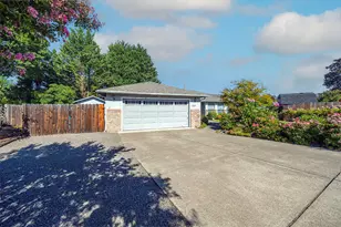 3321 Oneida Cir, Medford, OR 97504 - Photo 1