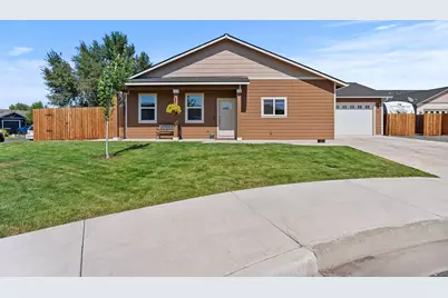 521 SE Morgan Court, Madras, OR 97741 - Photo 1