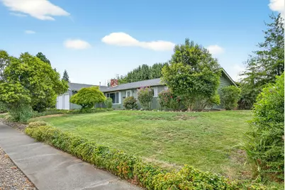 1441 Larkspur Avenue, Medford, OR 97504 - Photo 1