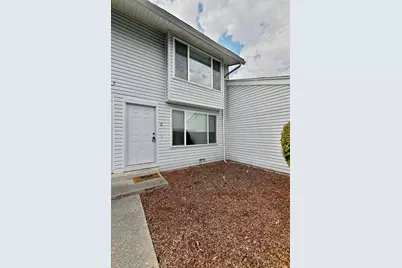 2000 Brookhurst Street #2, Medford, OR 97504 - Photo 1