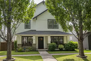 21349 Oakview Dr, Bend, OR 97701 - Photo 1