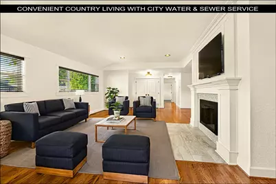 3428 Hollywood Avenue, Medford, OR 97501 - Photo 1