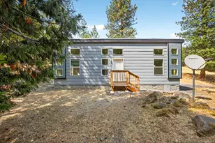 1979 Wagon Trail Dr, Jacksonville, OR 97530 - Photo 1