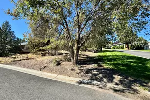 SW 34th Ct, Redmond, OR 97756 - Photo 1