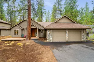 18092 Juniper Ln, Sunriver, OR 97707 - Photo 1