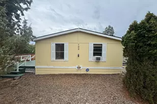 2633 SW Obsidian Ave, Redmond, OR 97756 - Photo 1