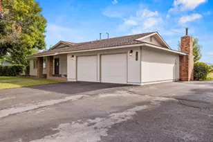 6105 Logan Dr, Klamath Falls, OR 97603 - Photo 1