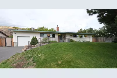 10073 Westbrook Drive, Klamath Falls, OR 97603 - Photo 1