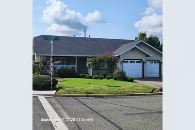 101 SE Liberty Drive, Grants Pass, OR 97527 - Photo 1