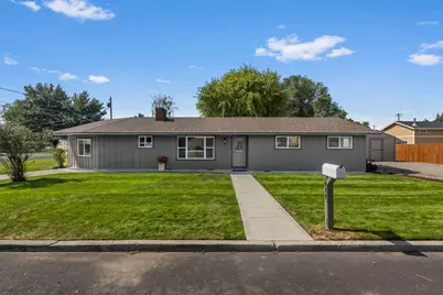 615 NE Fairview Street, Prineville, OR 97754 - Photo 1