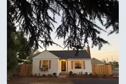 1736 W Stewart Avenue, Medford, OR 97501 - Photo 1