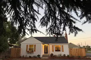 1736 W Stewart Ave, Medford, OR 97501 - Photo 1