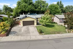 1228 Douglas Ave, Medford, OR 97501 - Photo 1