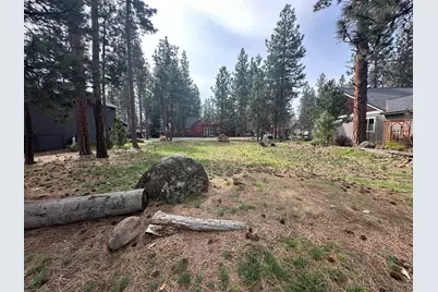 946 E Timber Pine Drive, Sisters, OR 97759 - Photo 1
