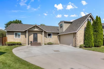 1465 NW 19th Court, Redmond, OR 97756 - Photo 1