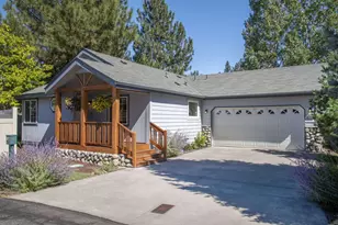 498 N Wheeler Loop, Sisters, OR 97759 - Photo 1
