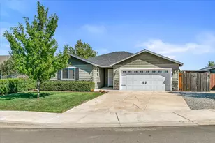 8390 Kyra Ln, White City, OR 97503 - Photo 1