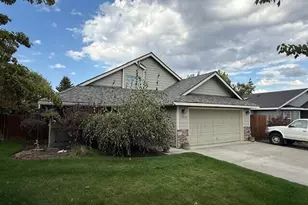 3310 NE Mendenhall Dr, Bend, OR 97701 - Photo 1