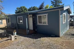 2225 Laurel St, Klamath Falls, OR 97601 - Photo 1