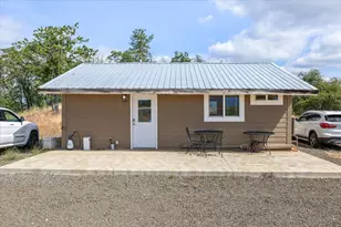 1510 Ball Rd, Eagle Point, OR 97524 - Photo 1