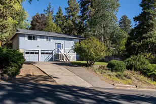 536 NW Saginaw Ave, Bend, OR 97703 - Photo 1