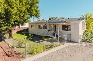 246 SE 6th St, Redmond, OR 97756 - Photo 1