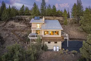 16966 Canyon Crest Dr, Sisters, OR 97759 - Photo 1