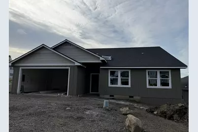 3362 Viewpoint Drive, Medford, OR 97504 - Photo 1