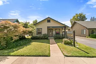 1012 E Jackson St, Medford, OR 97504 - Photo 1