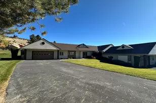 9221 St Andrews Cir, Klamath Falls, OR 97603 - Photo 1