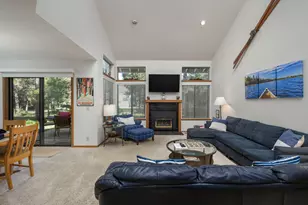 17712 Lake Aspen Ct, Sunriver, OR 97707 - Photo 1