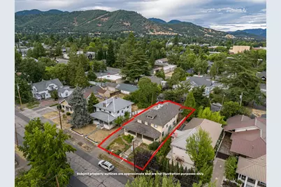 807 NW 5th Street, Grants Pass, OR 97526 - Photo 1