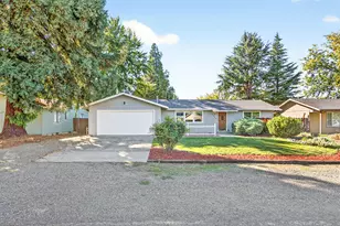 1826 Hart Ave, Medford, OR 97501 - Photo 1