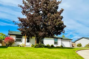 1575 NE Lisa Ct, Prineville, OR 97754 - Photo 1