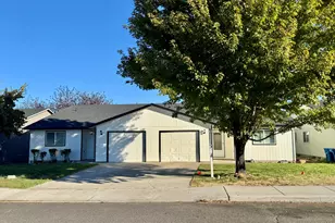 609 NE Larch Ave, Redmond, OR 97756 - Photo 1