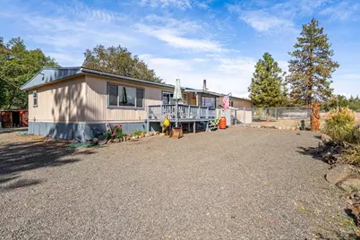 2900 Rogue River Drive, Eagle Point, OR 97524 - Photo 1