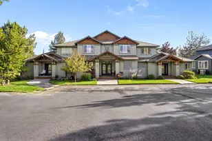 964 Golden Pheasant Dr, Redmond, OR 97756 - Photo 1