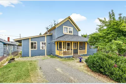838 Dakota Avenue, Medford, OR 97501 - Photo 1